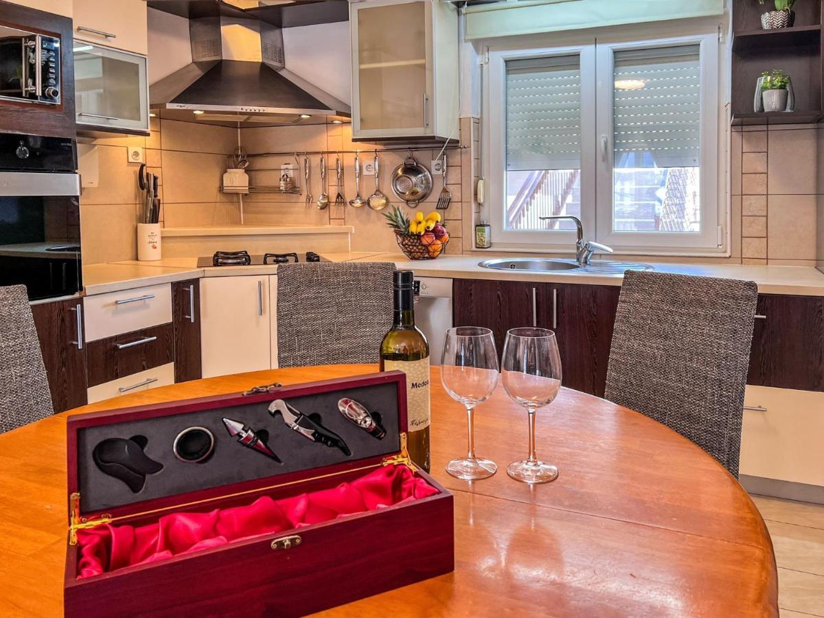 Apartman Zara Biograd na Moru Kültér fotó