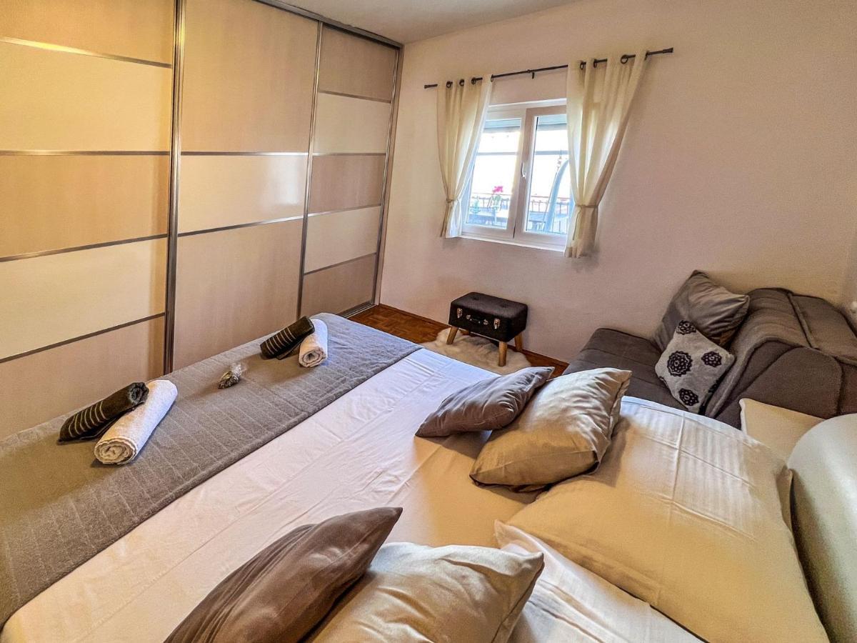 Apartman Zara Biograd na Moru Kültér fotó